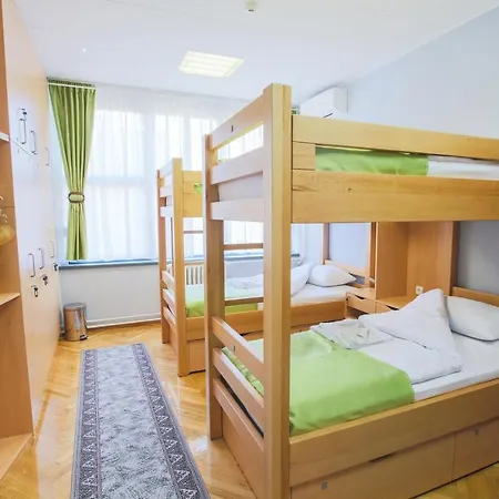 Amd Hostel *
