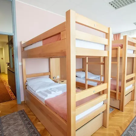 Hostel Amd *