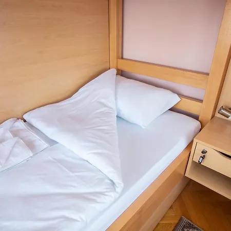 Hostel Amd Belgrad